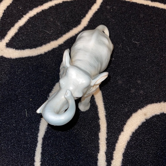 Elephant figurine - Picture 4 of 4